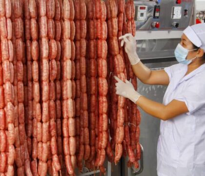 Máy sấy lạp xưởng
