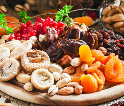 Trái cây sấy bao nhiêu calo? Bật mí cách ăn không lo tăng cân