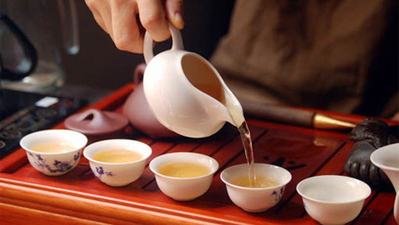nên uống trà xanh tươi hay khô