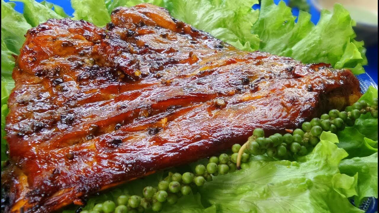 sườn nấu tiêu xanh