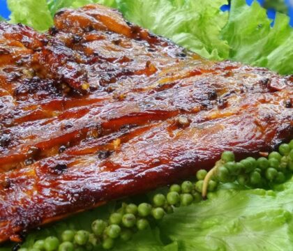 Hướng dẫn cách làm món sườn nấu tiêu xanh đơn giản tại nhà