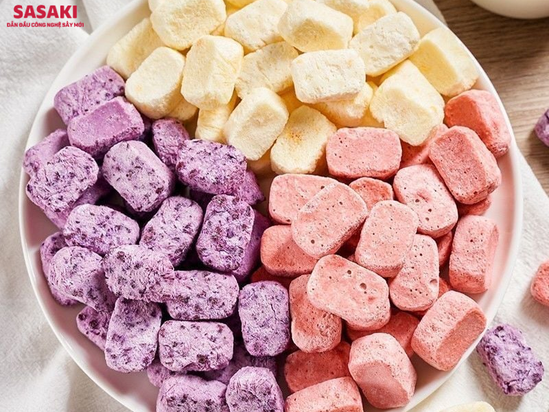 Sữa chua sấy thăng hoa có độ giòn xốp hoàn hảo với hương vị thơm ngon