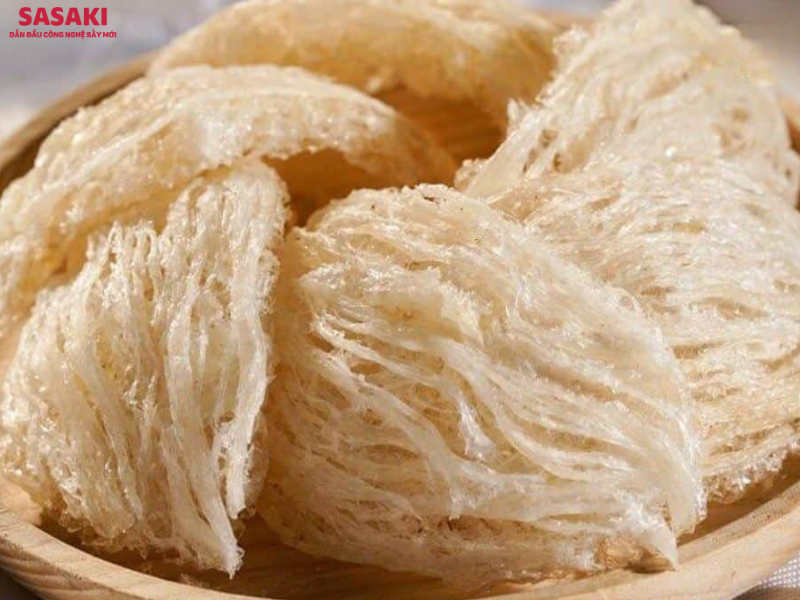 Tổ yến sấy thăng hoa đảm bảo chất lượng cao, giữ nguyên màu sắc và hình dạng
