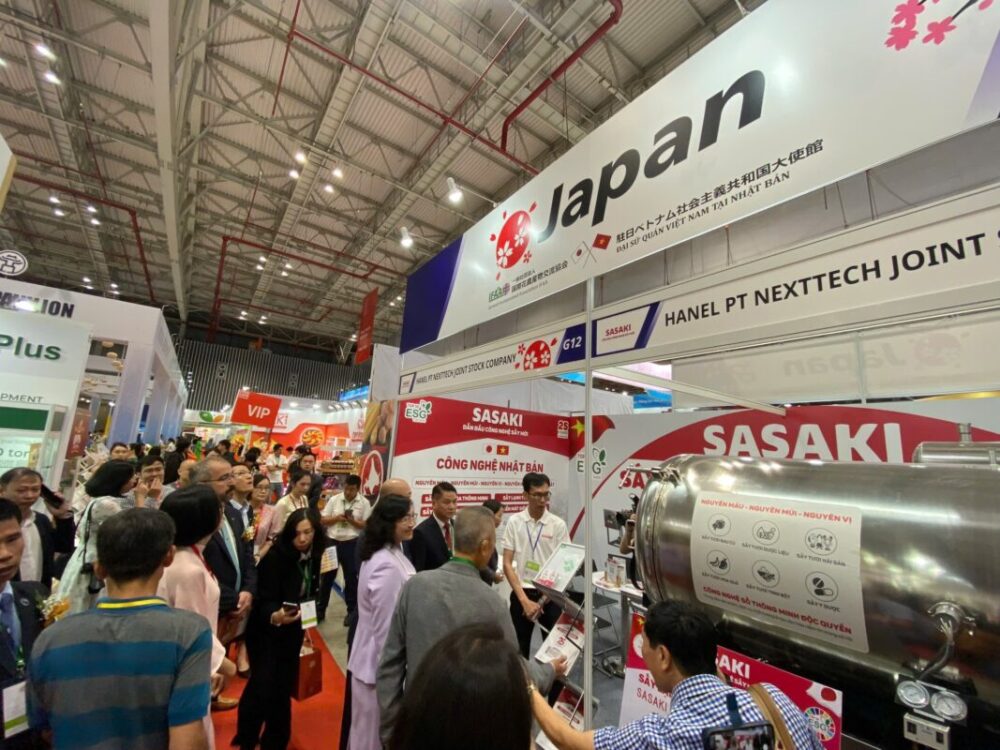 Gian hàng SASAKI đón tiếp đông đảo khách hàng tới tham quan