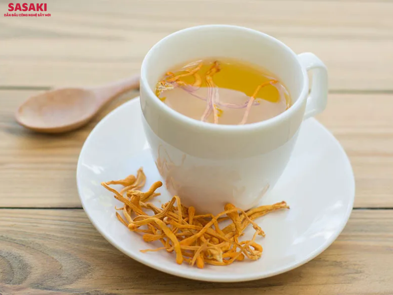 Bạn có thể pha trà đông trùng hạ thảo để hấp thu tối đa dưỡng chất