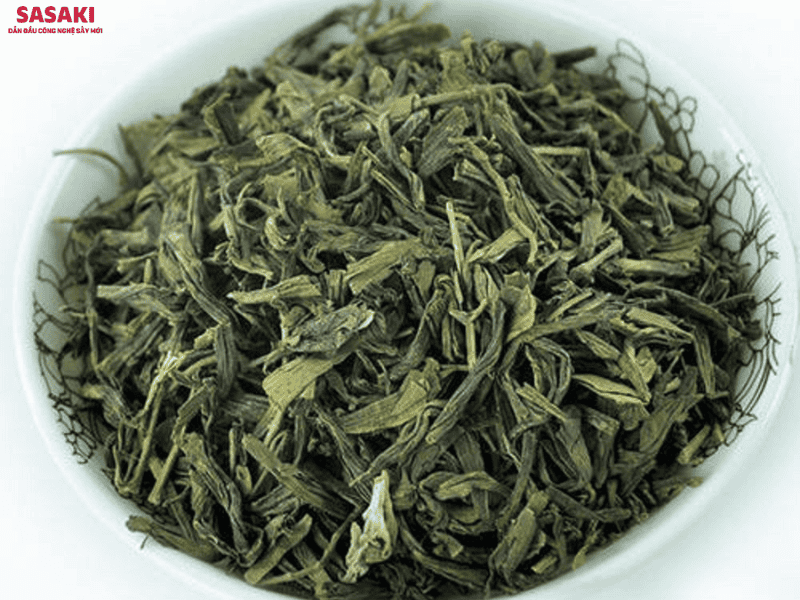 Thành phẩm lá chè sau khi sấy lạnh không bị biến đổi màu, giữ nguyên hàm lượng catechin