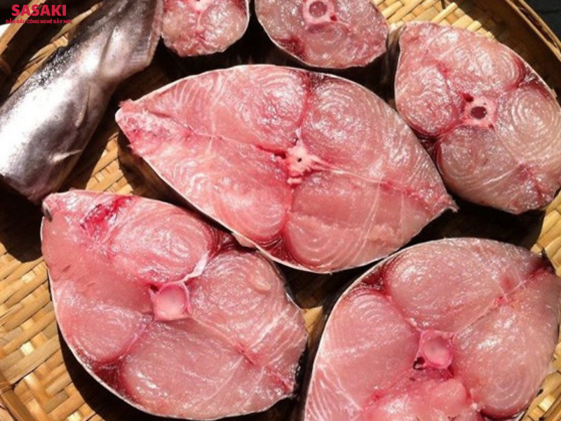 Cá thu giàu dinh dưỡng, nhưng hàm lượng chất béo (tinh dầu cá) trong cá thu chiếm tỷ lệ rất cao