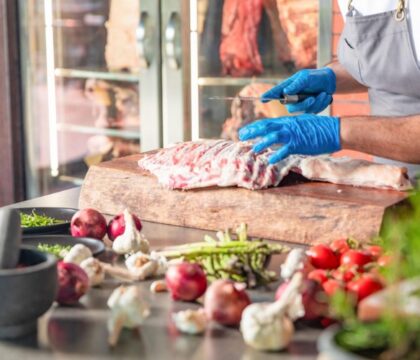 Lợi ích vận hành khi cấp đông sườn cừu cho doanh nghiệp F&B