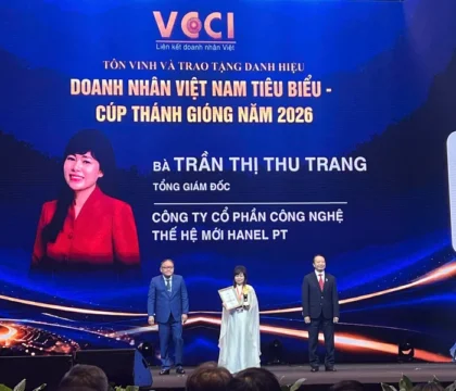 Bà Trần Thị Thu Trang tại lễ vinh danh Cúp Thánh Gióng 2026