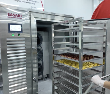 Máy cấp đông sâu SASAKI Shock Freezer cấp đông chuối sau sơ chế